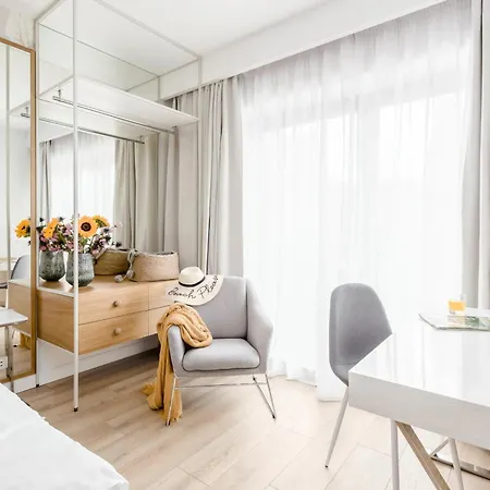Chmielna 10 - Kompleks Deo - Old Town By Rent Like Aparthotel